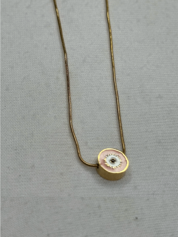 Colgante de Acero con Dije Redondo y Detalle de Ojo Turco Rosa