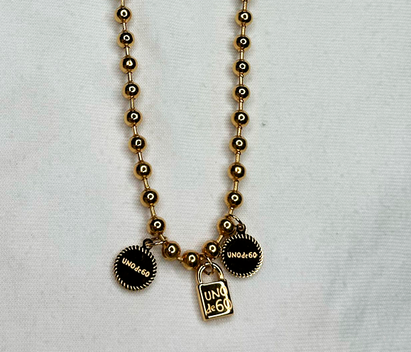 Colgante de Acero con Diseño