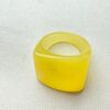 🟡 Anillo Amarillo Transparente – Estilo Retro y Vanguardista