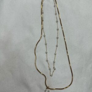 ✨ Dúo de Collares en Acero con Dije de Cruz y Perlas